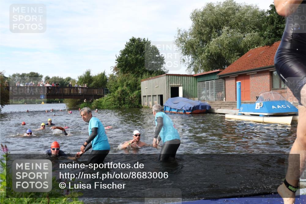 31.08.2025 - Elbe Triathlon Hamburg Luisa Fischer http://msf.ph/oto/8683006 31.08.2025 10:12:51 Schwimmen 964, 966, 972, 973, 1047, 1088 meine-sportfotos.de