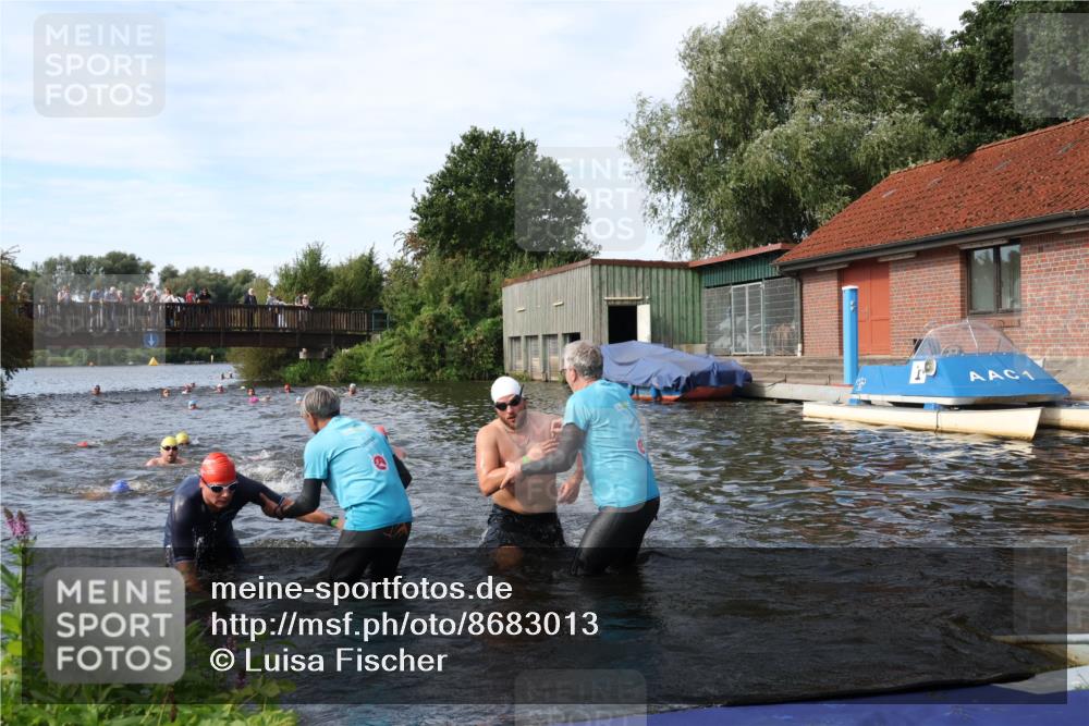 31.08.2025 - Elbe Triathlon Hamburg Luisa Fischer http://msf.ph/oto/8683013 31.08.2025 10:12:52 Schwimmen 964, 966, 972, 973, 1047, 1088, 1094 meine-sportfotos.de
