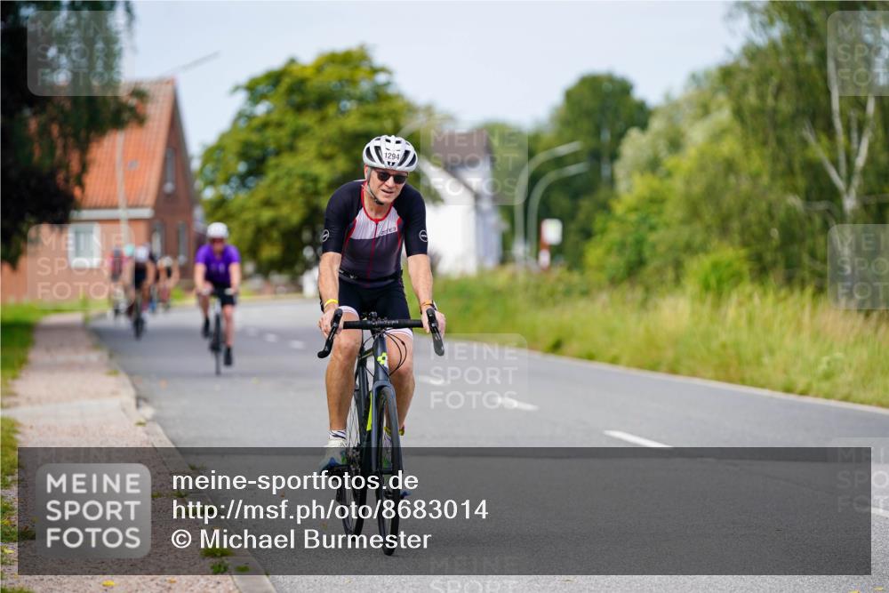 31.08.2025 - Elbe Triathlon Hamburg Michael Burmester http://msf.ph/oto/8683014 31.08.2025 11:07:34 Radfahren 1294, 1524, 1554 meine-sportfotos.de