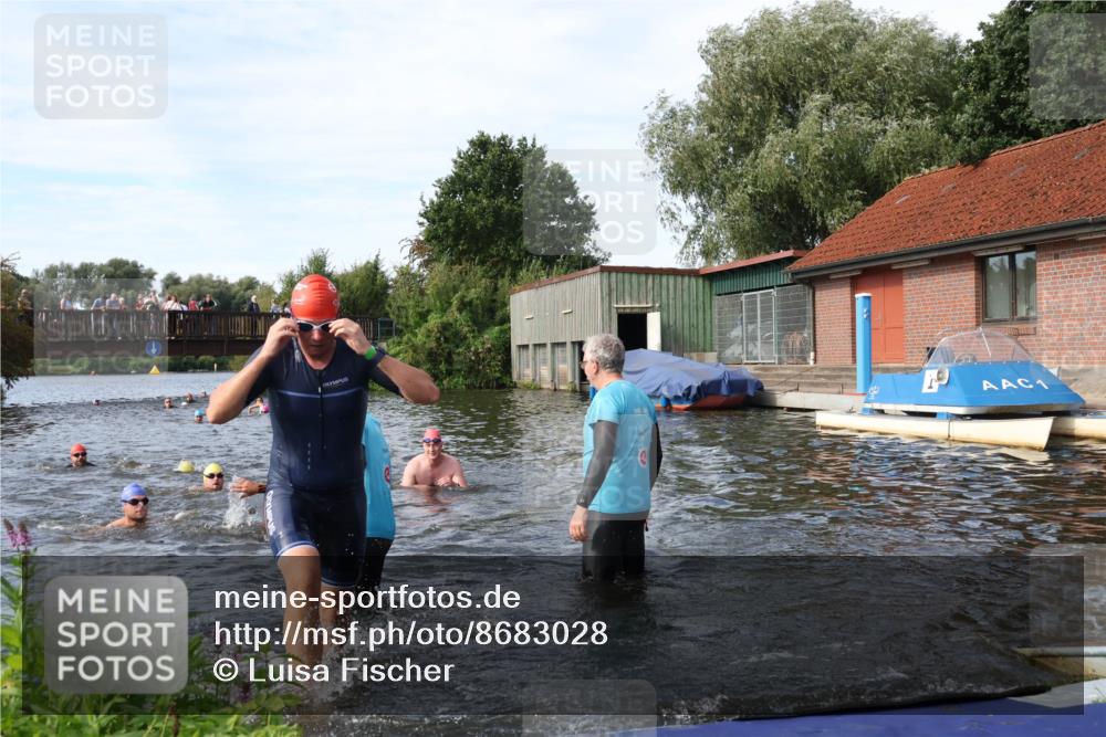 31.08.2025 - Elbe Triathlon Hamburg Luisa Fischer http://msf.ph/oto/8683028 31.08.2025 10:12:55 Schwimmen 966, 972, 1027, 1047, 1060, 1094 meine-sportfotos.de