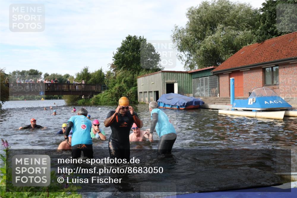 31.08.2025 - Elbe Triathlon Hamburg Luisa Fischer http://msf.ph/oto/8683050 31.08.2025 10:13:00 Schwimmen 992, 993, 1008, 1027, 1047, 1060, 1094 meine-sportfotos.de