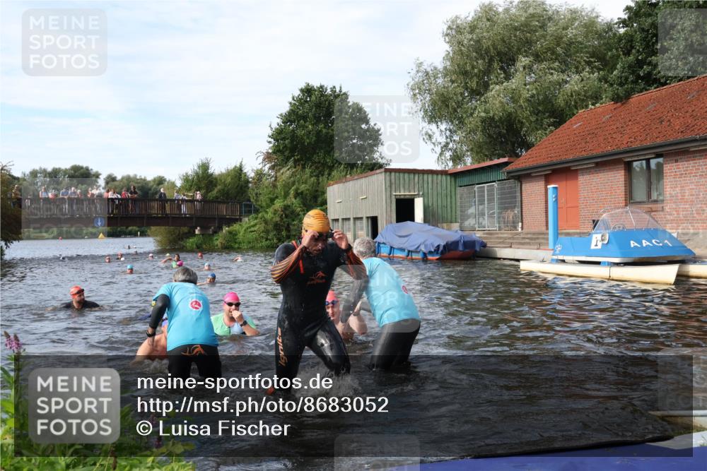 31.08.2025 - Elbe Triathlon Hamburg Luisa Fischer http://msf.ph/oto/8683052 31.08.2025 10:13:00 Schwimmen 992, 993, 1008, 1027, 1047, 1060, 1094 meine-sportfotos.de