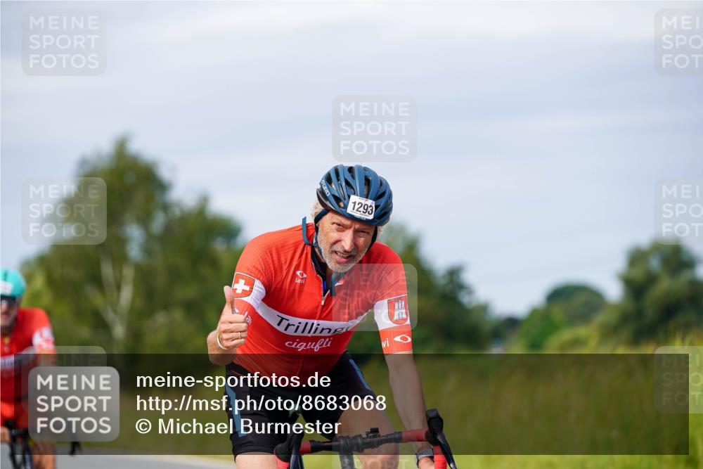 31.08.2025 - Elbe Triathlon Hamburg Michael Burmester http://msf.ph/oto/8683068 31.08.2025 11:07:49 Radfahren 1293, 1419, 1501, 1593 meine-sportfotos.de