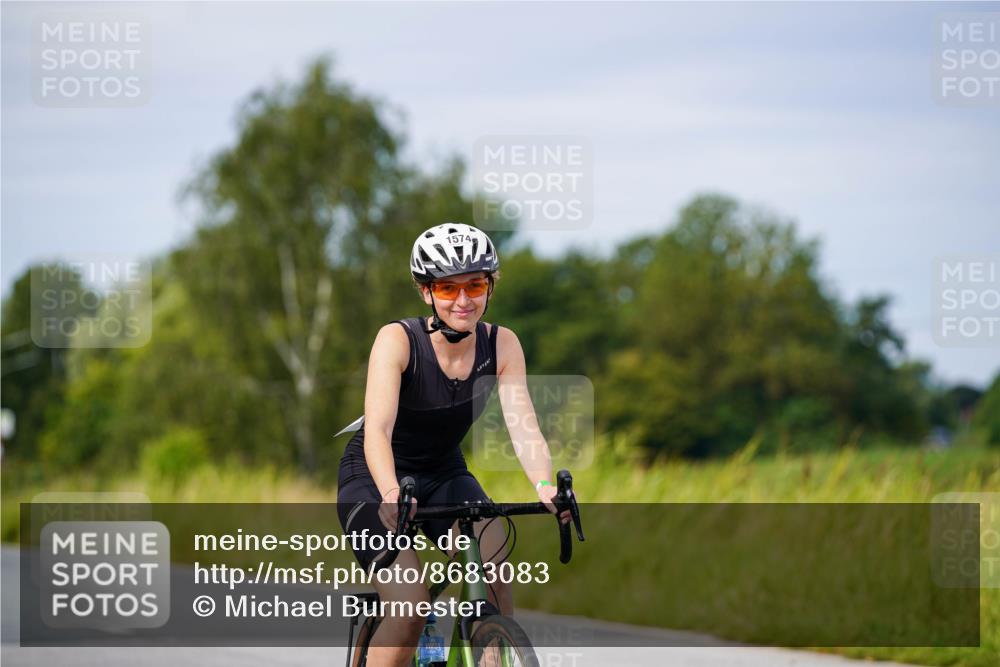 31.08.2025 - Elbe Triathlon Hamburg Michael Burmester http://msf.ph/oto/8683083 31.08.2025 11:07:57 Radfahren 1574 meine-sportfotos.de