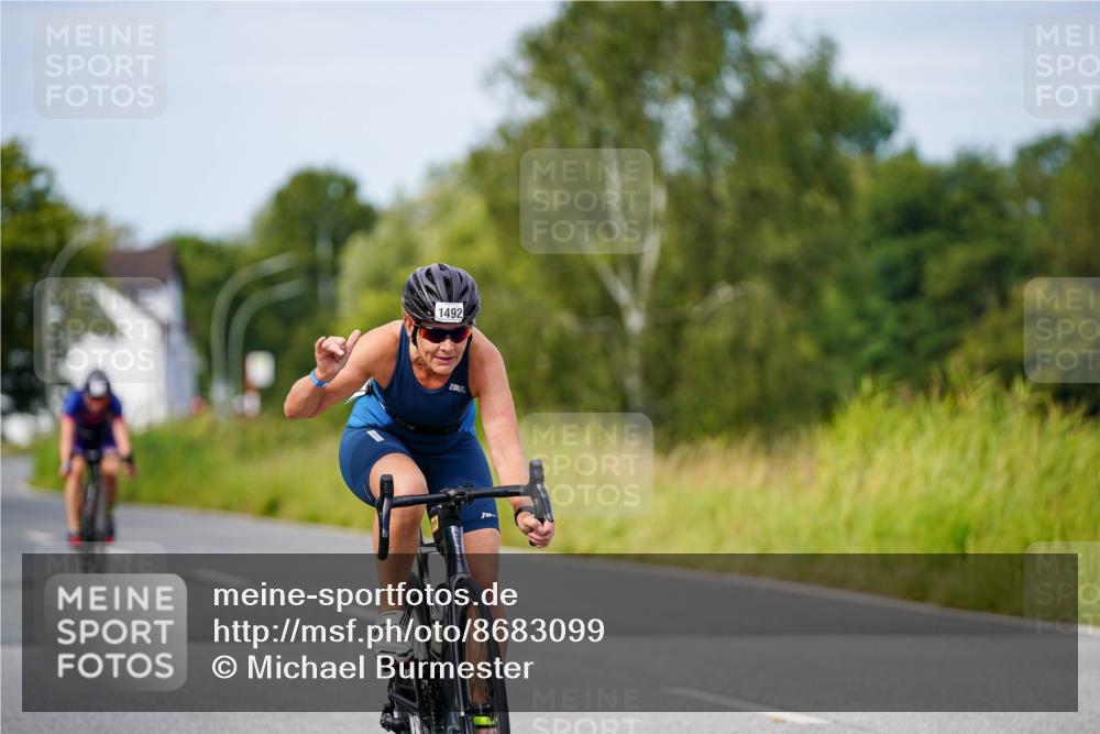 31.08.2025 - Elbe Triathlon Hamburg Michael Burmester http://msf.ph/oto/8683099 31.08.2025 11:08:17 Radfahren 1271, 1413, 1434, 1469, 1492 meine-sportfotos.de