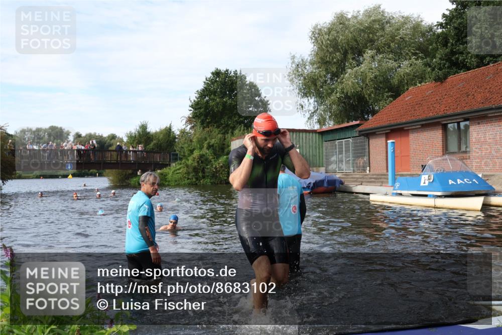 31.08.2025 - Elbe Triathlon Hamburg Luisa Fischer http://msf.ph/oto/8683102 31.08.2025 10:13:10 Schwimmen 992, 993, 1008, 1022, 1082 meine-sportfotos.de