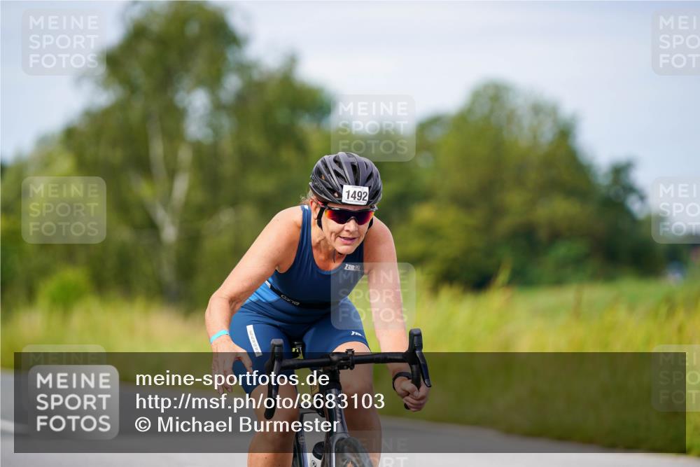 31.08.2025 - Elbe Triathlon Hamburg Michael Burmester http://msf.ph/oto/8683103 31.08.2025 11:08:17 Radfahren 1271, 1413, 1434, 1469, 1492 meine-sportfotos.de