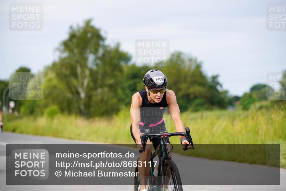31.08.2025 - Elbe Triathlon Hamburg Michael Burmester http://msf.ph/oto/8683117 31.08.2025 11:08:20 Radfahren 1271, 1413, 1434, 1469, 1492 meine-sportfotos.de