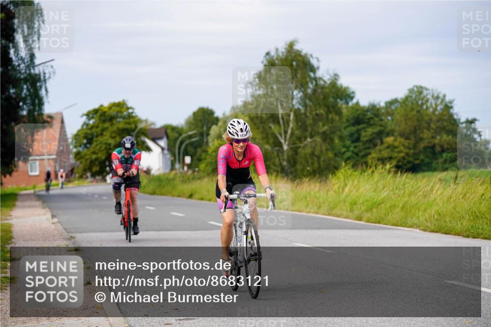 31.08.2025 - Elbe Triathlon Hamburg Michael Burmester http://msf.ph/oto/8683121 31.08.2025 11:08:21 Radfahren 1271, 1413, 1434, 1469 meine-sportfotos.de