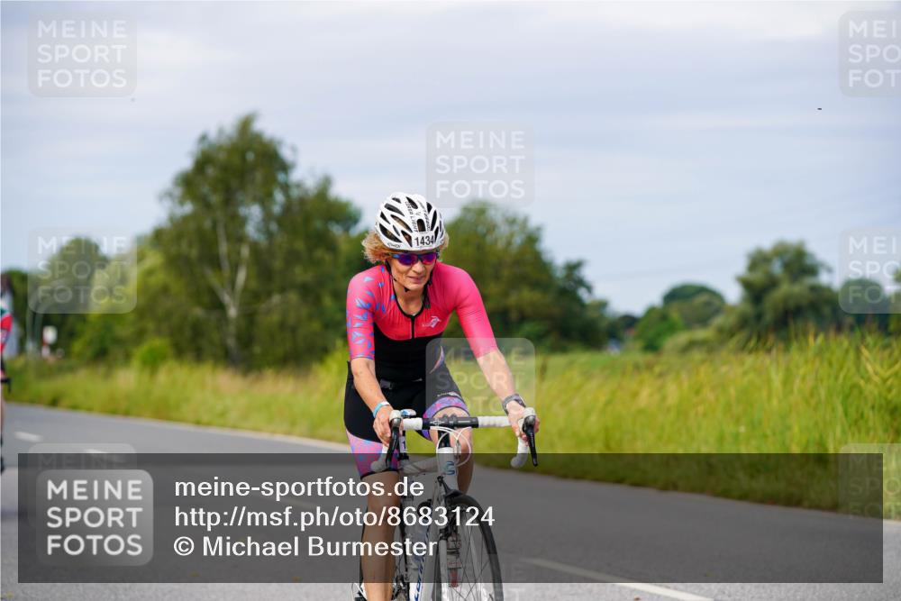 31.08.2025 - Elbe Triathlon Hamburg Michael Burmester http://msf.ph/oto/8683124 31.08.2025 11:08:22 Radfahren 1271, 1413, 1434, 1469 meine-sportfotos.de