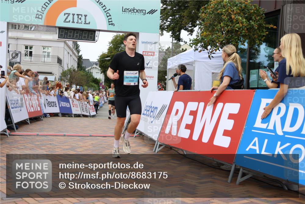 31.08.2025 - 21. Blankeneser Heldenlauf Strokosch-Dieckow http://msf.ph/oto/8683175 31.08.2025 12:04:02 Ziel 5063, 5261, 4046, 4061 meine-sportfotos.de