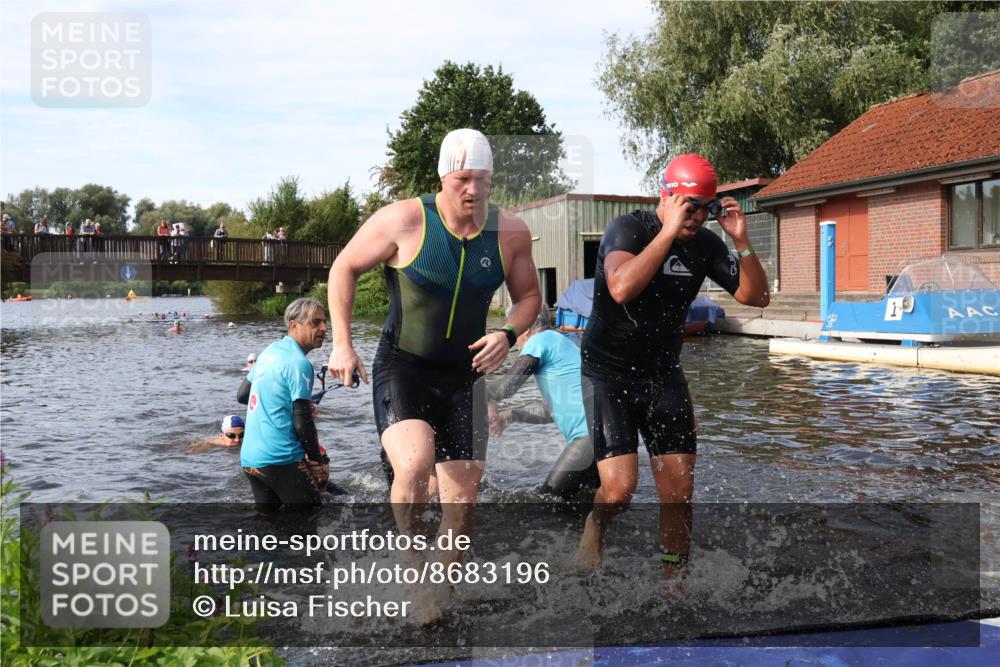 31.08.2025 - Elbe Triathlon Hamburg Luisa Fischer http://msf.ph/oto/8683196 31.08.2025 10:13:47 Schwimmen 934, 1029, 1059, 1089, 1103, 1108 meine-sportfotos.de