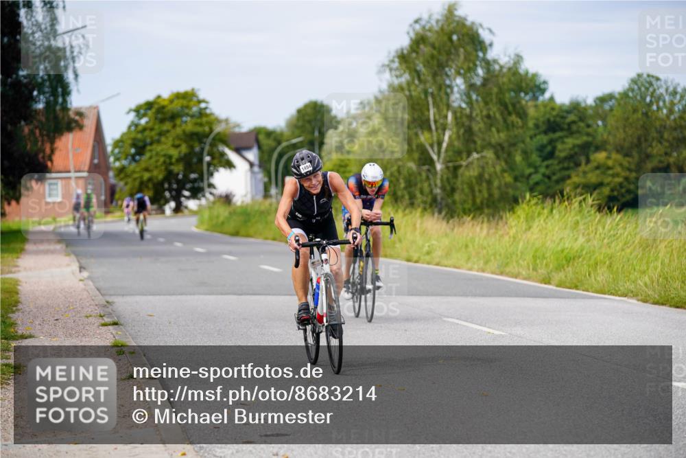 31.08.2025 - Elbe Triathlon Hamburg Michael Burmester http://msf.ph/oto/8683214 31.08.2025 11:09:19 Radfahren 1381, 1494, 1600 meine-sportfotos.de