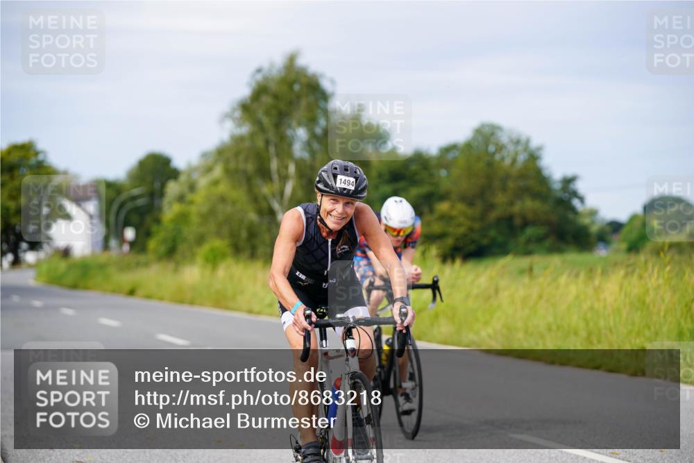 31.08.2025 - Elbe Triathlon Hamburg Michael Burmester http://msf.ph/oto/8683218 31.08.2025 11:09:20 Radfahren 1381, 1494, 1600 meine-sportfotos.de