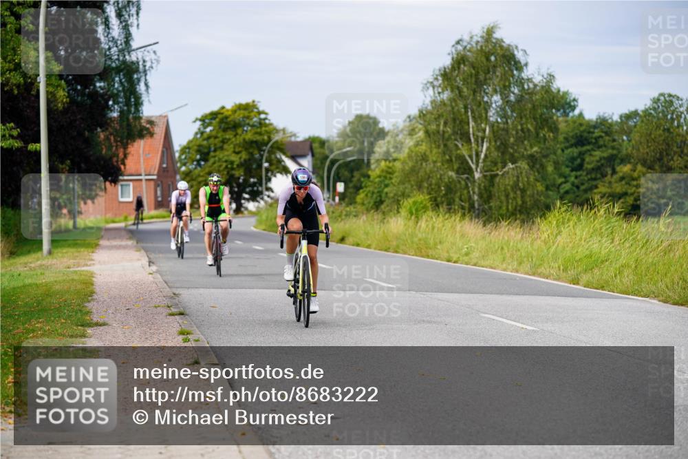 31.08.2025 - Elbe Triathlon Hamburg Michael Burmester http://msf.ph/oto/8683222 31.08.2025 11:09:25 Radfahren 1295, 1381, 1520 meine-sportfotos.de