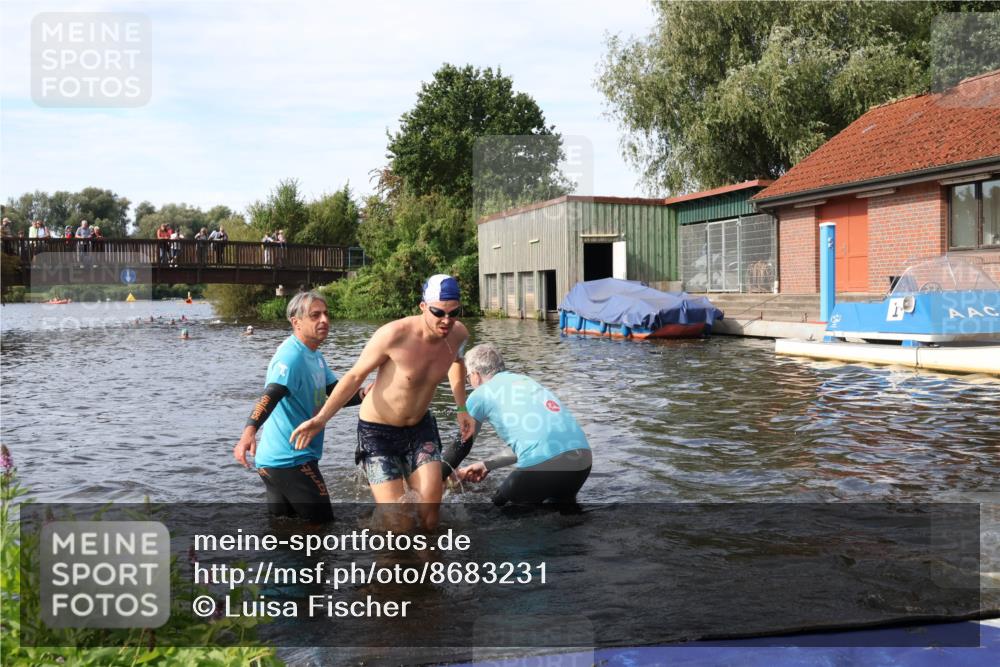 31.08.2025 - Elbe Triathlon Hamburg Luisa Fischer http://msf.ph/oto/8683231 31.08.2025 10:13:53 Schwimmen 1029, 1054, 1059, 1103, 1108 meine-sportfotos.de