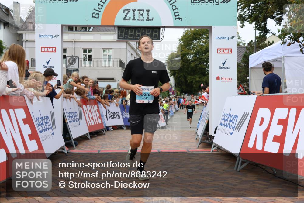 31.08.2025 - 21. Blankeneser Heldenlauf Strokosch-Dieckow http://msf.ph/oto/8683242 31.08.2025 12:03:56 Ziel 4046, 4061 meine-sportfotos.de
