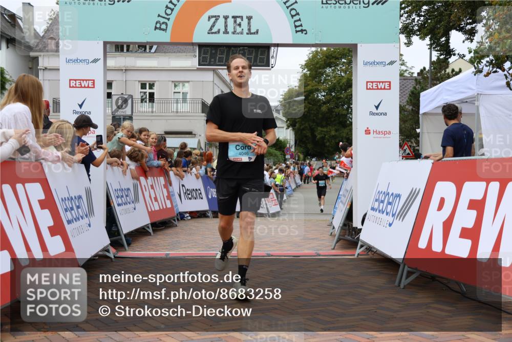 31.08.2025 - 21. Blankeneser Heldenlauf Strokosch-Dieckow http://msf.ph/oto/8683258 31.08.2025 12:03:56 Ziel 4046, 4061 meine-sportfotos.de