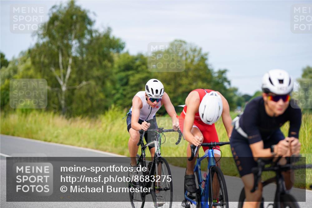 31.08.2025 - Elbe Triathlon Hamburg Michael Burmester http://msf.ph/oto/8683275 31.08.2025 11:09:56 Radfahren 1421, 1436, 1599, 1607 meine-sportfotos.de