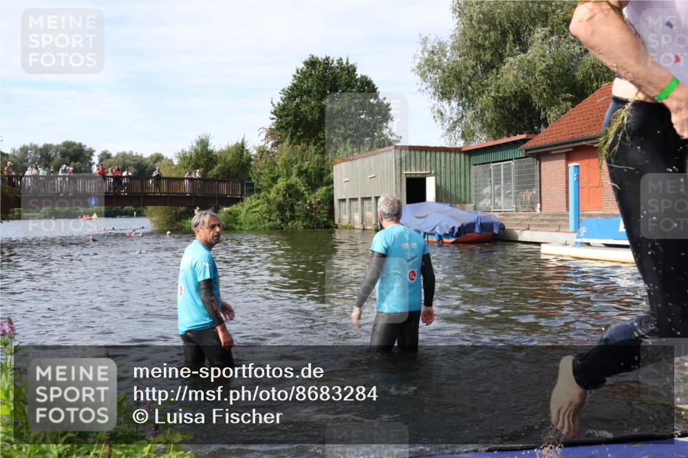 31.08.2025 - Elbe Triathlon Hamburg Luisa Fischer http://msf.ph/oto/8683284 31.08.2025 10:14:06 Schwimmen 1010 meine-sportfotos.de