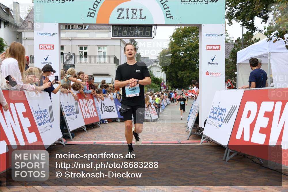 31.08.2025 - 21. Blankeneser Heldenlauf Strokosch-Dieckow http://msf.ph/oto/8683288 31.08.2025 12:03:56 Ziel 4046, 4061 meine-sportfotos.de