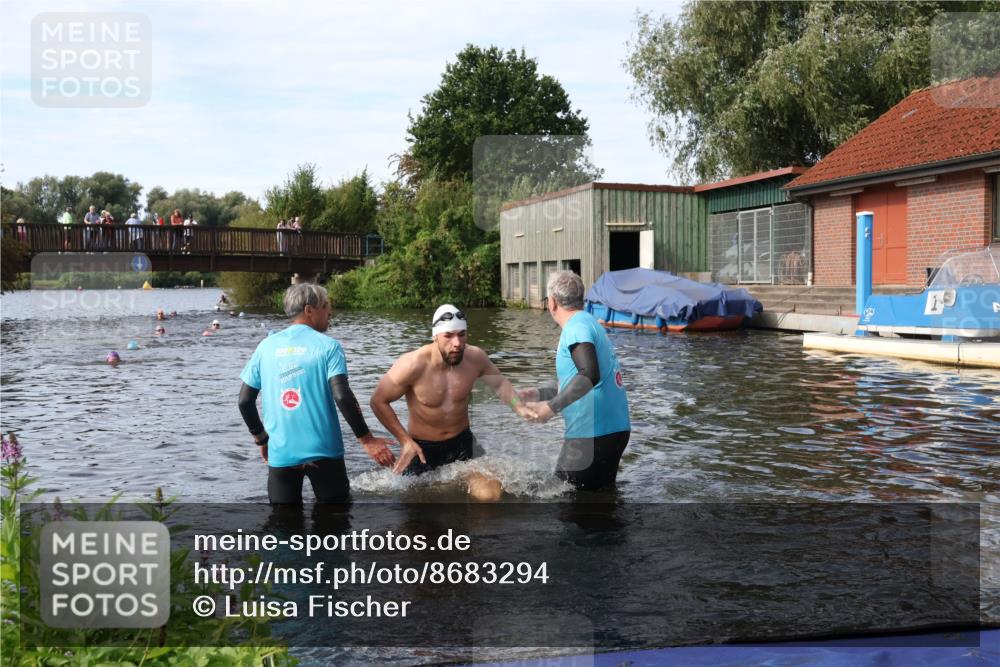 31.08.2025 - Elbe Triathlon Hamburg Luisa Fischer http://msf.ph/oto/8683294 31.08.2025 10:14:39 Schwimmen 941, 1015 meine-sportfotos.de
