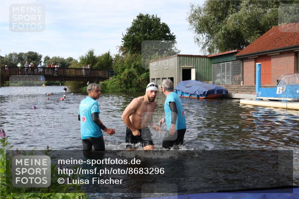 31.08.2025 - Elbe Triathlon Hamburg Luisa Fischer http://msf.ph/oto/8683296 31.08.2025 10:14:39 Schwimmen 941, 1015 meine-sportfotos.de