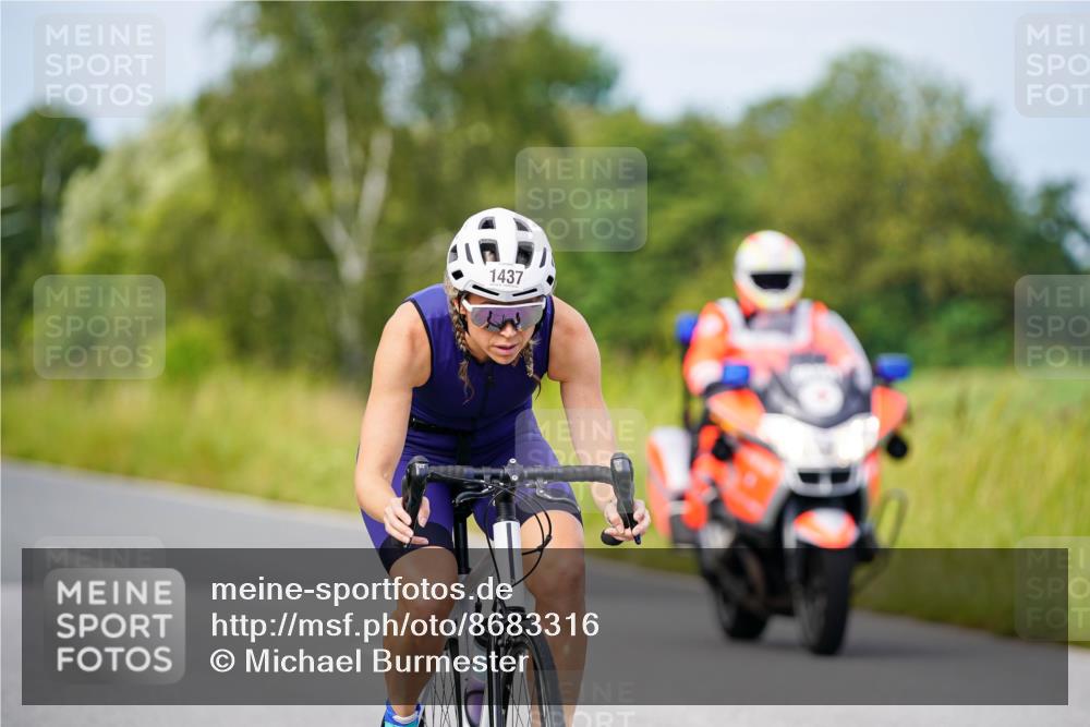 31.08.2025 - Elbe Triathlon Hamburg Michael Burmester http://msf.ph/oto/8683316 31.08.2025 11:10:16 Radfahren 1411, 1416, 1437 meine-sportfotos.de