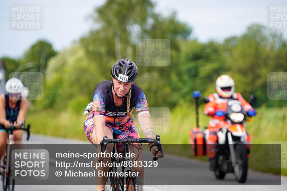 31.08.2025 - Elbe Triathlon Hamburg Michael Burmester http://msf.ph/oto/8683329 31.08.2025 11:10:21 Radfahren 1411, 1416, 1422, 1484, 1601 meine-sportfotos.de