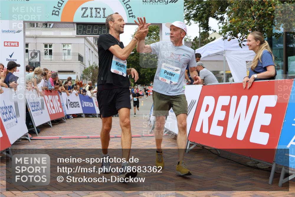 31.08.2025 - 21. Blankeneser Heldenlauf Strokosch-Dieckow http://msf.ph/oto/8683362 31.08.2025 12:03:50 Ziel 4046, 4230, 4225, 4226 meine-sportfotos.de
