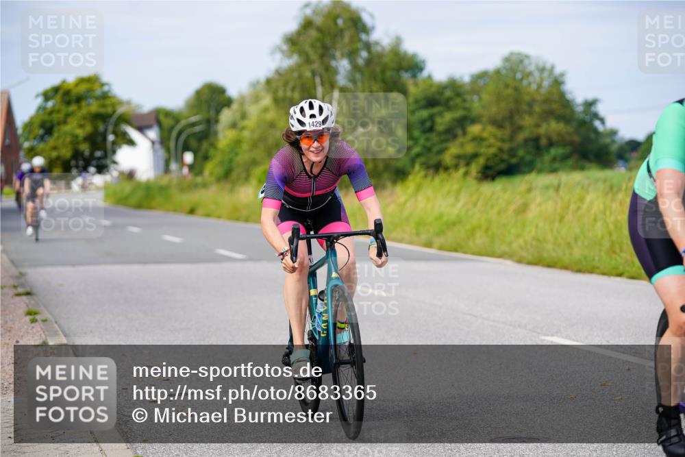 31.08.2025 - Elbe Triathlon Hamburg Michael Burmester http://msf.ph/oto/8683365 31.08.2025 11:10:29 Radfahren 1422, 1425, 1429, 1484, 1550 meine-sportfotos.de