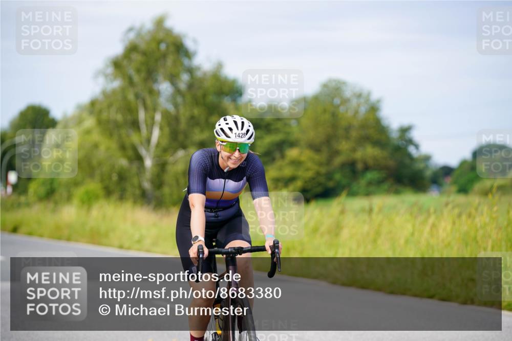 31.08.2025 - Elbe Triathlon Hamburg Michael Burmester http://msf.ph/oto/8683380 31.08.2025 11:10:32 Radfahren 1335, 1388, 1396, 1425, 1429, 1550 meine-sportfotos.de