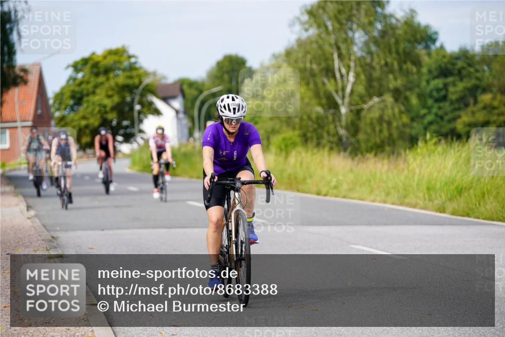 31.08.2025 - Elbe Triathlon Hamburg Michael Burmester http://msf.ph/oto/8683388 31.08.2025 11:10:34 Radfahren 1335, 1367, 1388, 1396, 1425, 1550 meine-sportfotos.de