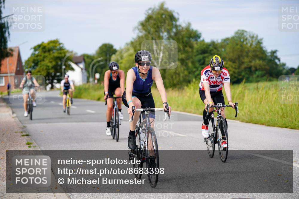 31.08.2025 - Elbe Triathlon Hamburg Michael Burmester http://msf.ph/oto/8683398 31.08.2025 11:10:37 Radfahren 1335, 1367, 1382, 1388, 1393, 1396, 1550 meine-sportfotos.de