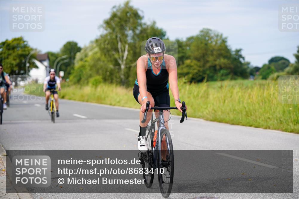 31.08.2025 - Elbe Triathlon Hamburg Michael Burmester http://msf.ph/oto/8683410 31.08.2025 11:10:38 Radfahren 1335, 1367, 1382, 1388, 1393, 1396, 1550 meine-sportfotos.de