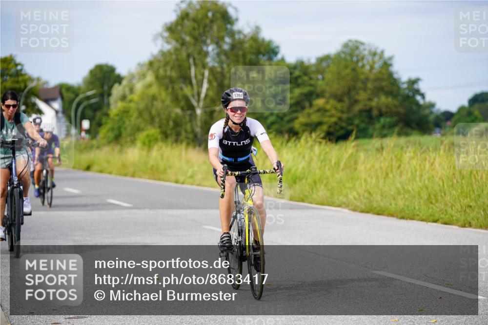 31.08.2025 - Elbe Triathlon Hamburg Michael Burmester http://msf.ph/oto/8683417 31.08.2025 11:10:40 Radfahren 1335, 1367, 1382, 1388, 1393, 1396 meine-sportfotos.de