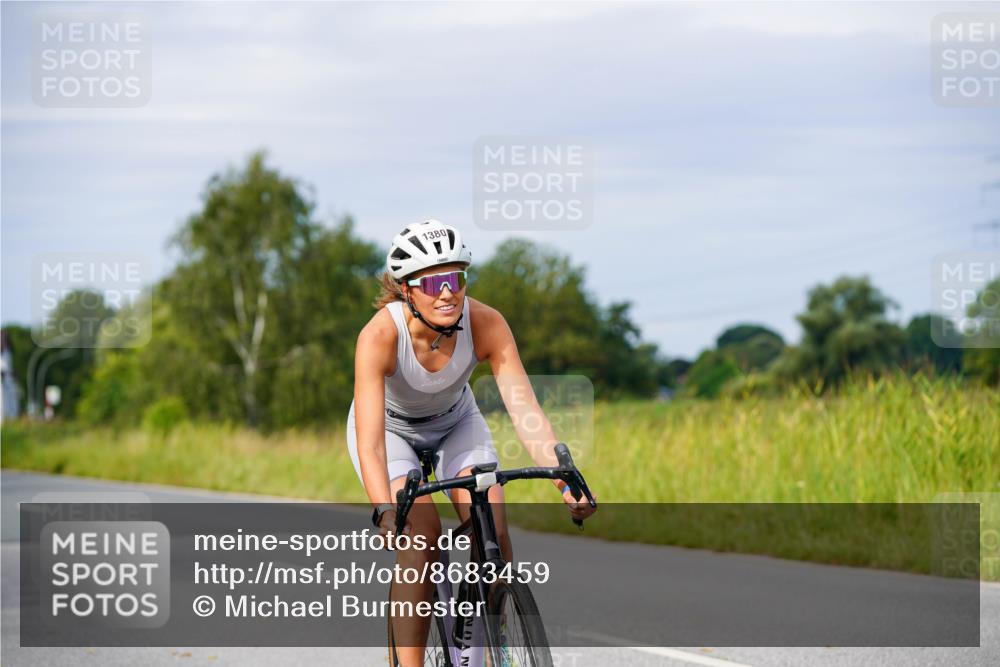 31.08.2025 - Elbe Triathlon Hamburg Michael Burmester http://msf.ph/oto/8683459 31.08.2025 11:10:59 Radfahren 1380 meine-sportfotos.de