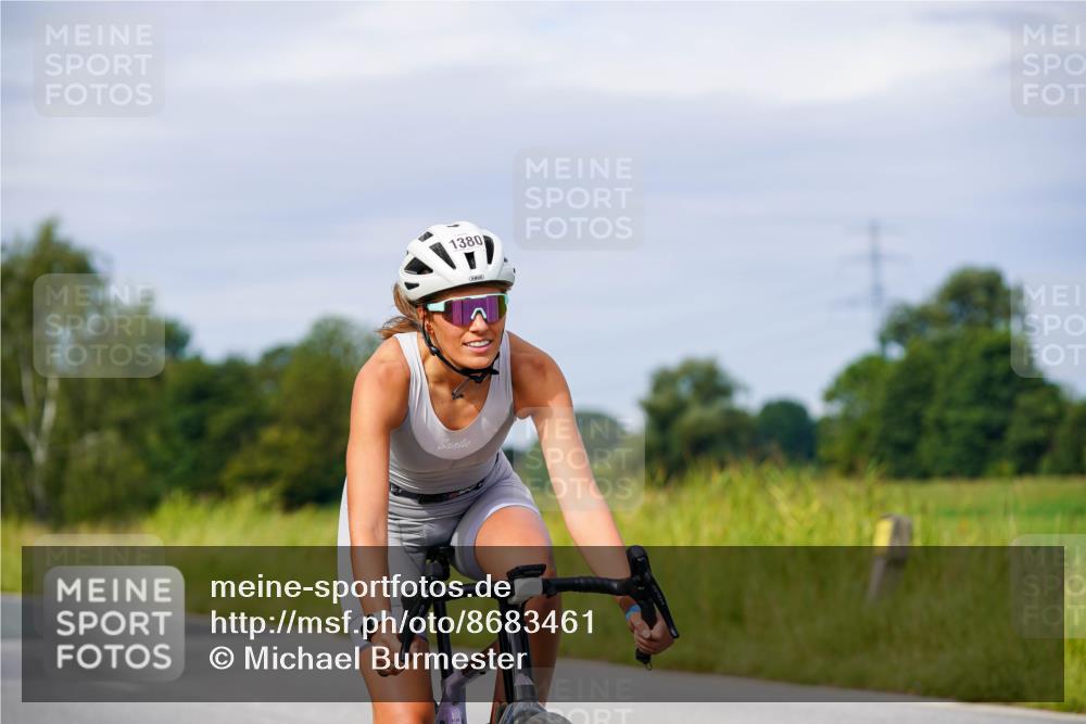 31.08.2025 - Elbe Triathlon Hamburg Michael Burmester http://msf.ph/oto/8683461 31.08.2025 11:10:59 Radfahren 1380 meine-sportfotos.de