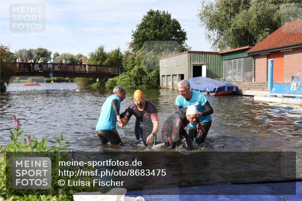 31.08.2025 - Elbe Triathlon Hamburg Luisa Fischer http://msf.ph/oto/8683475 31.08.2025 10:17:21 Schwimmen 1079, 1149 meine-sportfotos.de