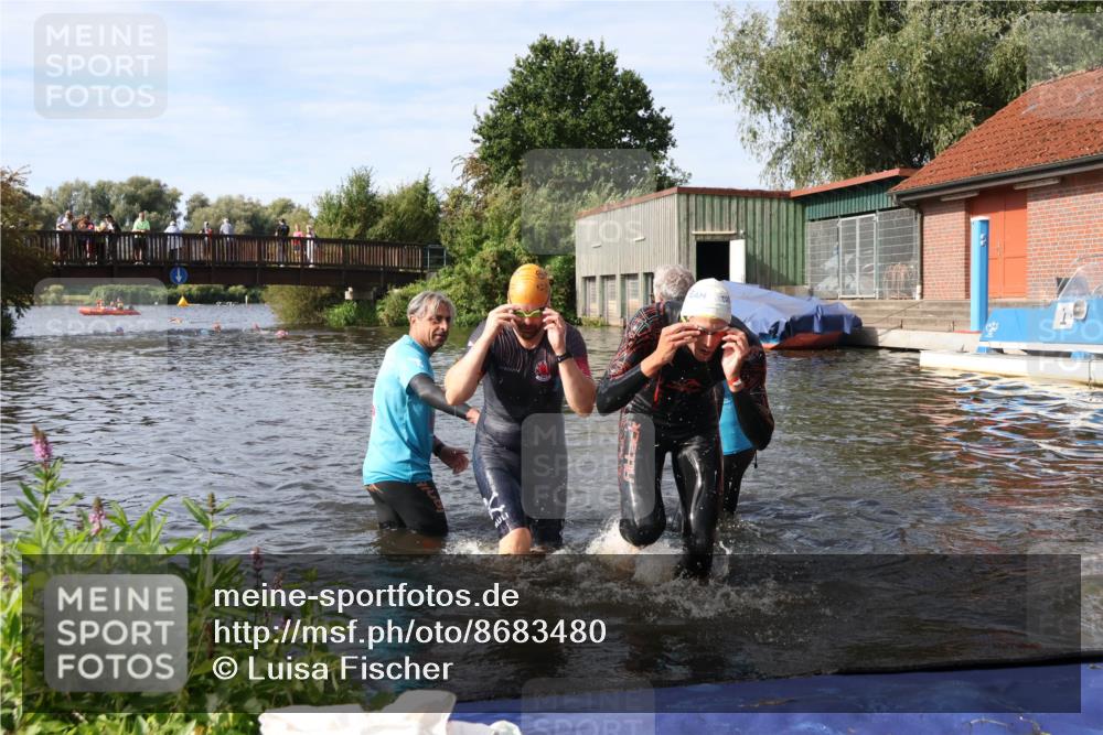 31.08.2025 - Elbe Triathlon Hamburg Luisa Fischer http://msf.ph/oto/8683480 31.08.2025 10:17:22 Schwimmen 1079, 1149 meine-sportfotos.de