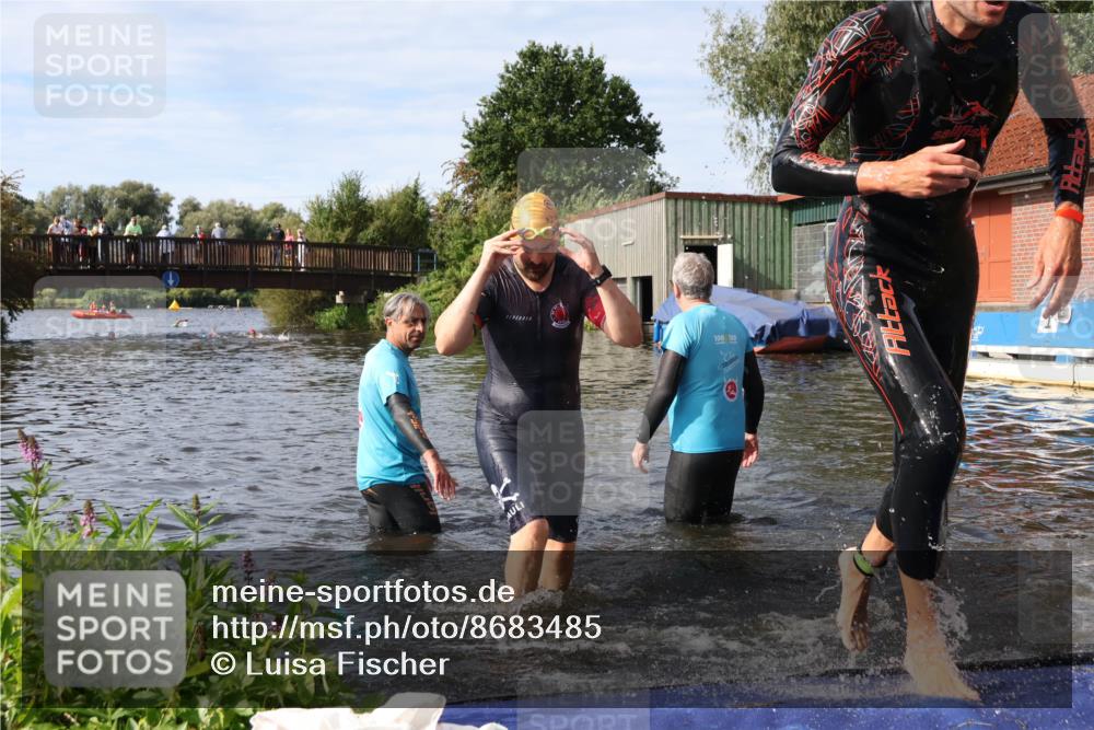 31.08.2025 - Elbe Triathlon Hamburg Luisa Fischer http://msf.ph/oto/8683485 31.08.2025 10:17:23 Schwimmen 1079, 1149 meine-sportfotos.de
