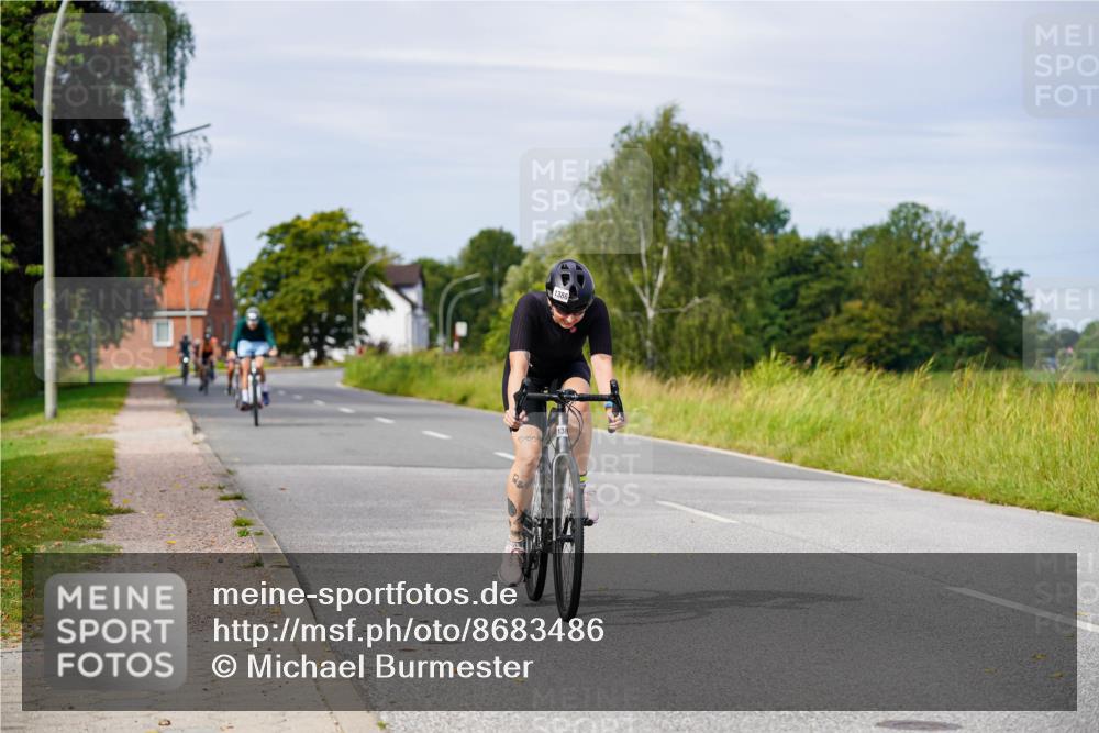 31.08.2025 - Elbe Triathlon Hamburg Michael Burmester http://msf.ph/oto/8683486 31.08.2025 11:11:15 Radfahren 1309, 1386, 1431, 1498, 1555, 1606 meine-sportfotos.de