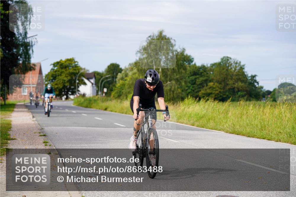 31.08.2025 - Elbe Triathlon Hamburg Michael Burmester http://msf.ph/oto/8683488 31.08.2025 11:11:15 Radfahren 1309, 1386, 1431, 1498, 1555, 1606 meine-sportfotos.de