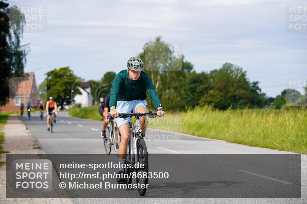 31.08.2025 - Elbe Triathlon Hamburg Michael Burmester http://msf.ph/oto/8683500 31.08.2025 11:11:20 Radfahren 1410, 1431, 1606 meine-sportfotos.de