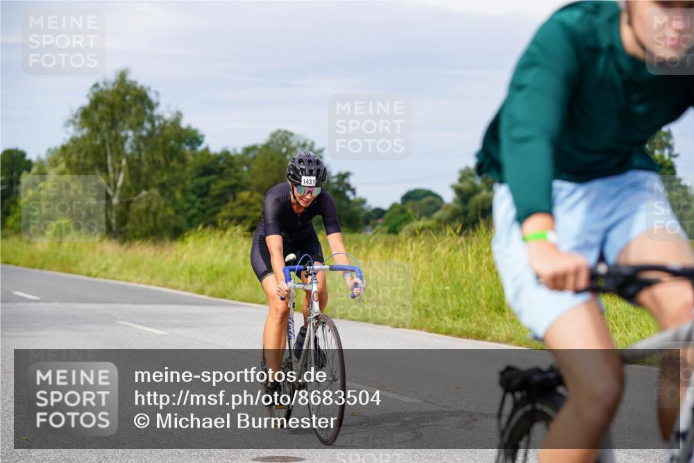 31.08.2025 - Elbe Triathlon Hamburg Michael Burmester http://msf.ph/oto/8683504 31.08.2025 11:11:21 Radfahren 1410, 1431, 1606 meine-sportfotos.de