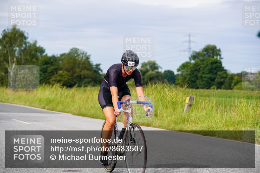 31.08.2025 - Elbe Triathlon Hamburg Michael Burmester http://msf.ph/oto/8683507 31.08.2025 11:11:21 Radfahren 1410, 1431, 1606 meine-sportfotos.de