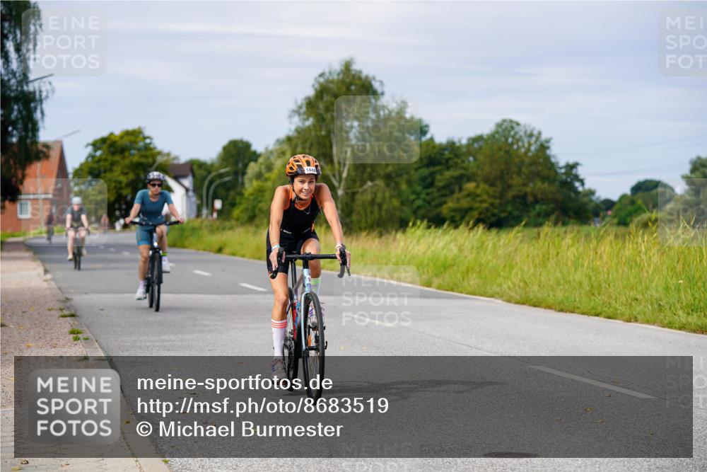 31.08.2025 - Elbe Triathlon Hamburg Michael Burmester http://msf.ph/oto/8683519 31.08.2025 11:11:28 Radfahren 1525, 1537 meine-sportfotos.de