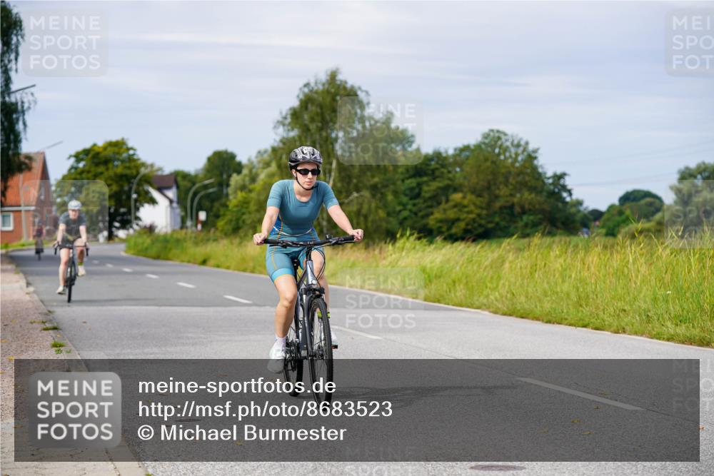 31.08.2025 - Elbe Triathlon Hamburg Michael Burmester http://msf.ph/oto/8683523 31.08.2025 11:11:29 Radfahren 1525, 1537 meine-sportfotos.de
