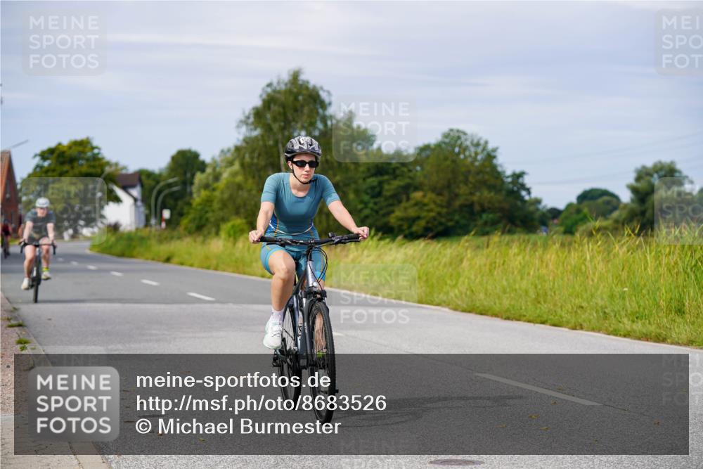 31.08.2025 - Elbe Triathlon Hamburg Michael Burmester http://msf.ph/oto/8683526 31.08.2025 11:11:30 Radfahren 1525, 1537 meine-sportfotos.de