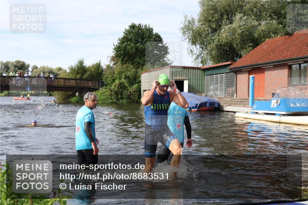 31.08.2025 - Elbe Triathlon Hamburg Luisa Fischer http://msf.ph/oto/8683531 31.08.2025 10:18:26 Schwimmen 1219 meine-sportfotos.de